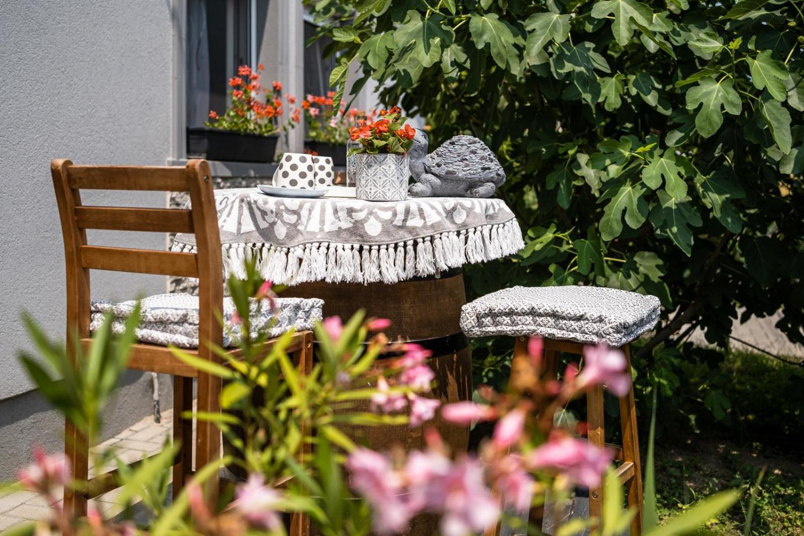 Szuerke Vendeghaz Balatonkenesen Apartment Luaran gambar