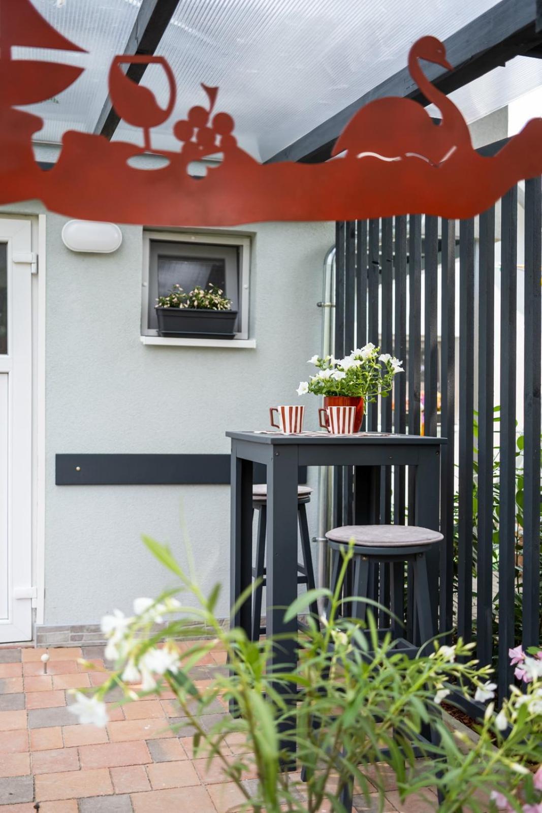 Szuerke Vendeghaz Balatonkenesen Apartment Luaran gambar