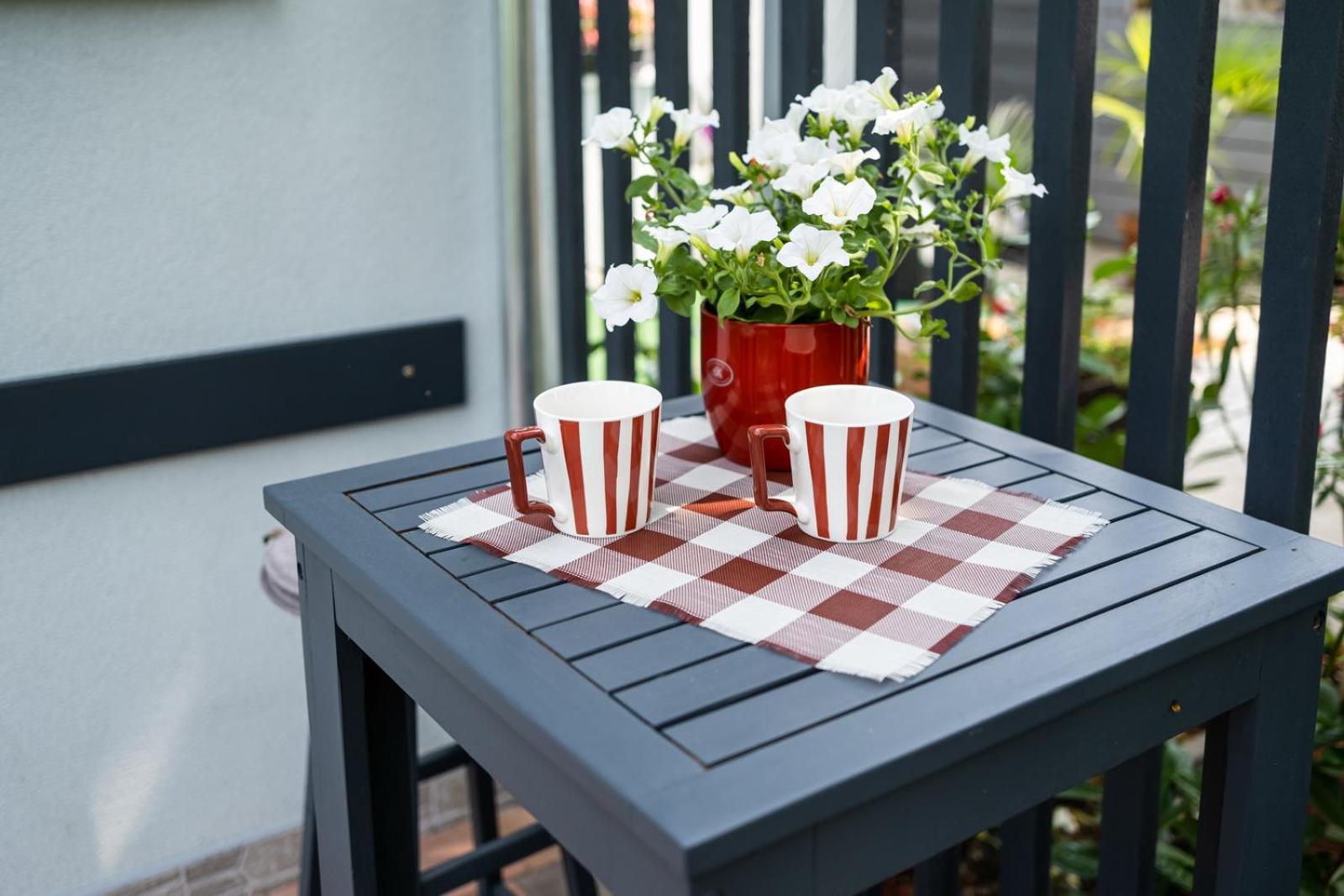 Szuerke Vendeghaz Balatonkenesen Apartment Luaran gambar
