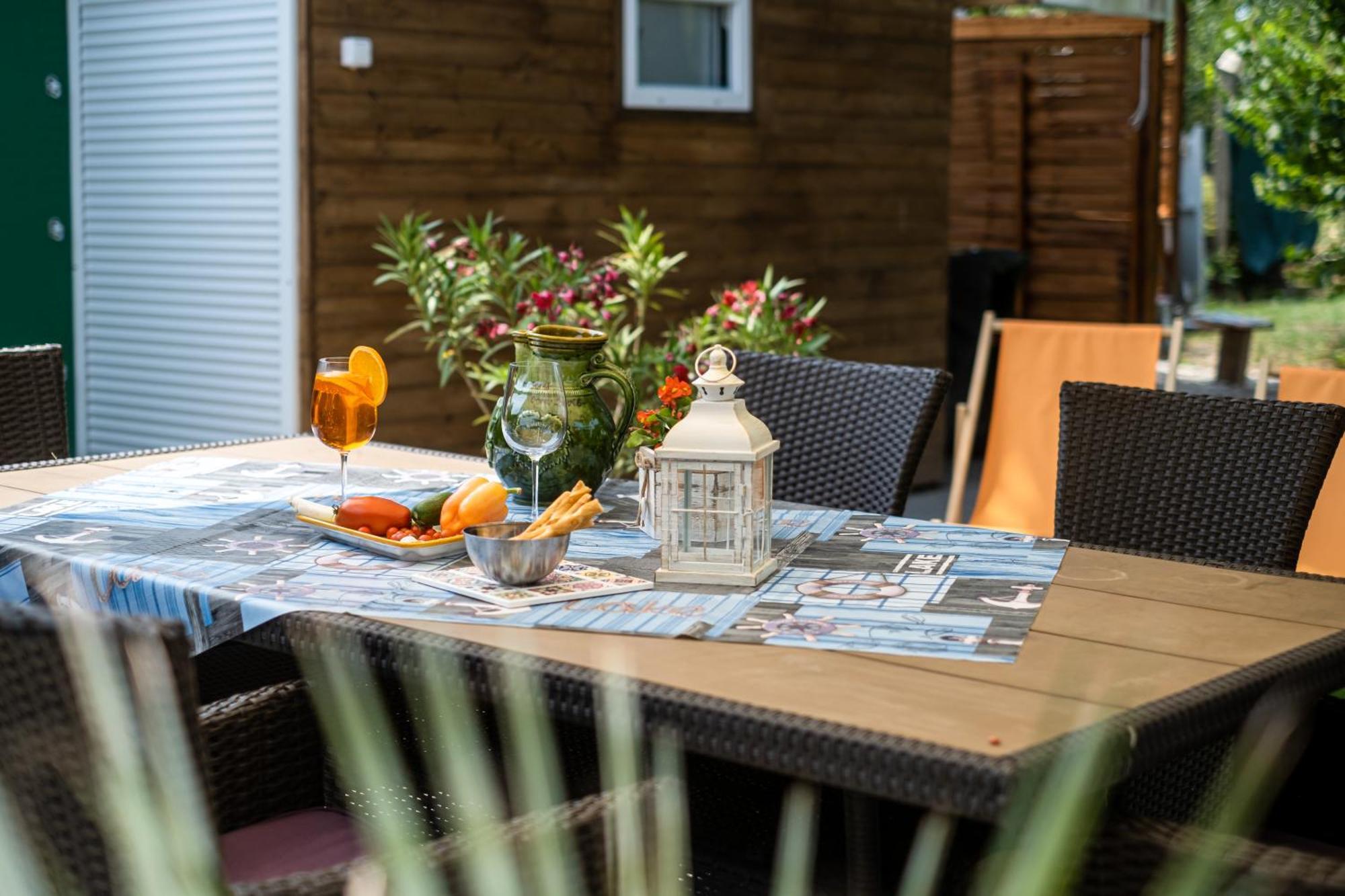 Szuerke Vendeghaz Balatonkenesen Apartment Luaran gambar