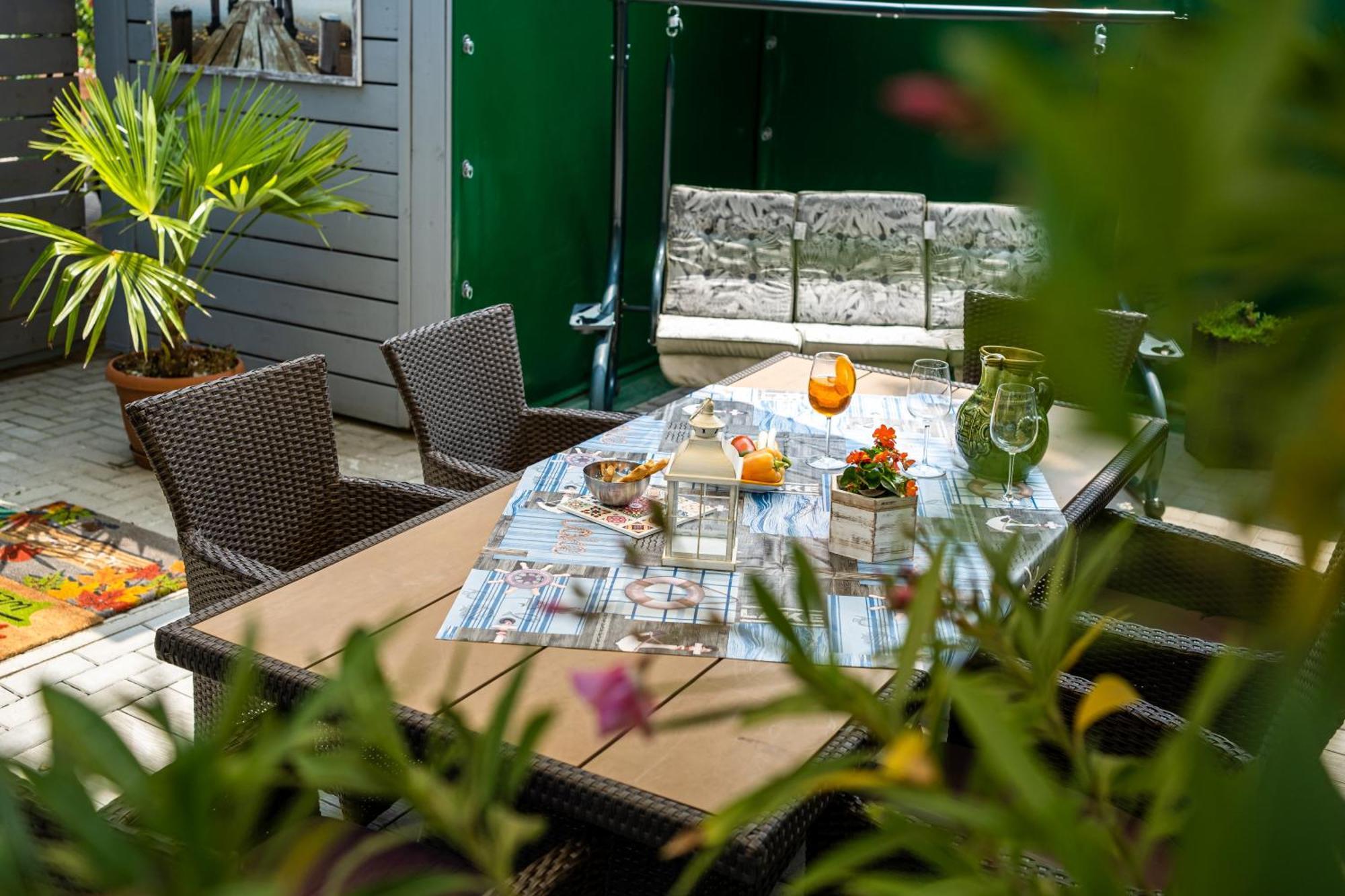 Szuerke Vendeghaz Balatonkenesen Apartment Luaran gambar