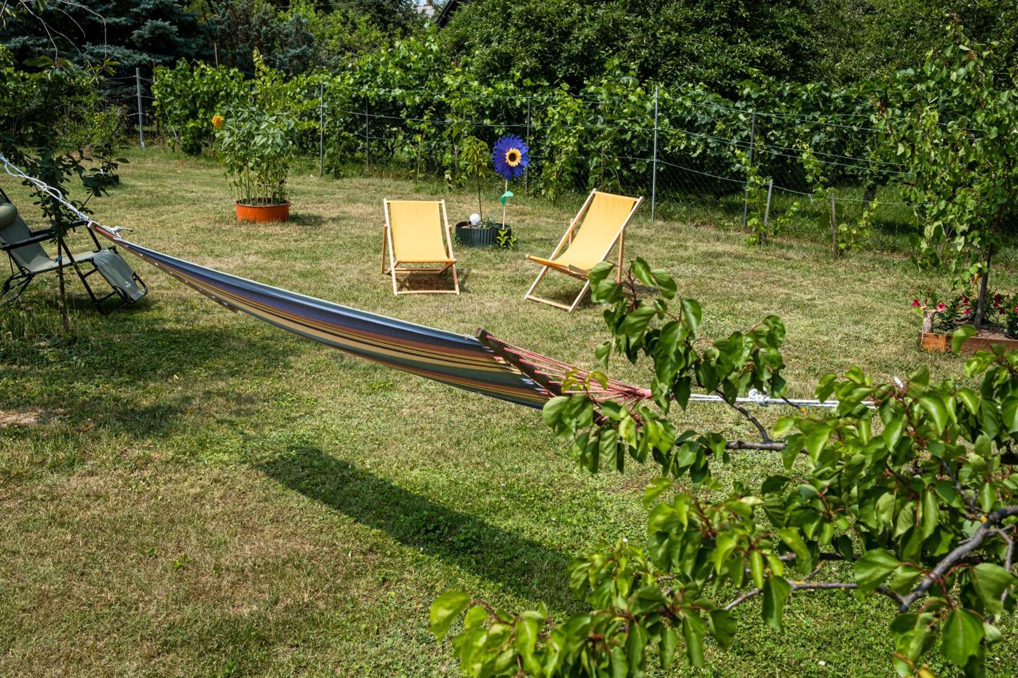 Szuerke Vendeghaz Balatonkenesen Apartment Luaran gambar